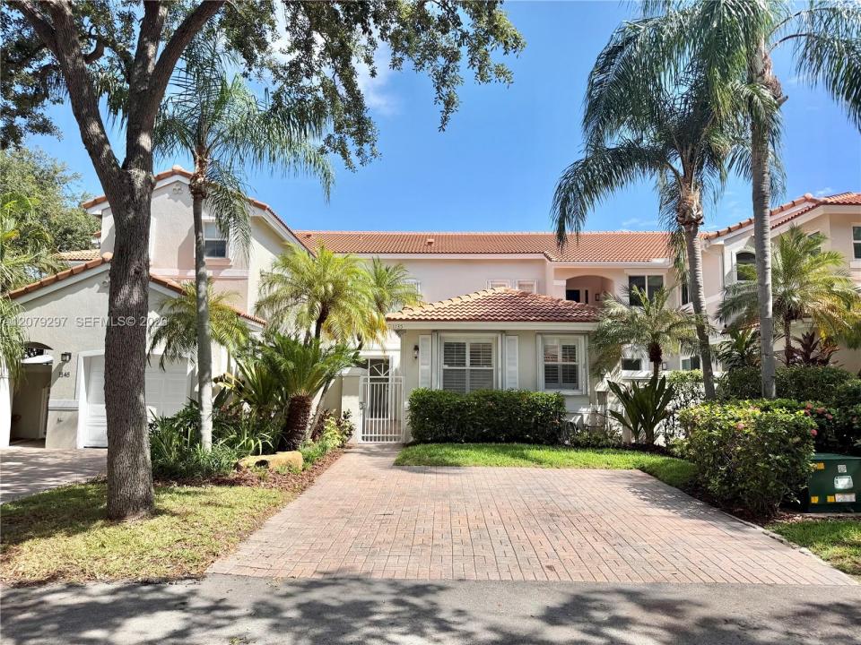 1135 Cliffrose St, Hollywood, Floride 33019, États-Unis