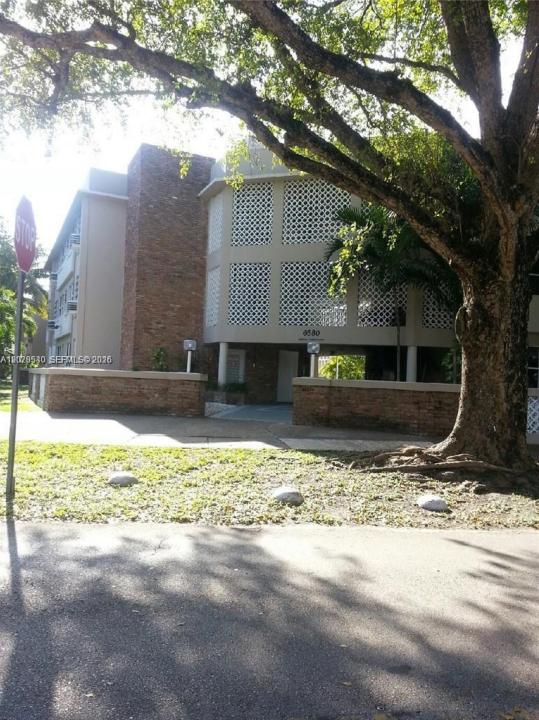 6580 Santona St A3, Coral Gables, Floride 33146, États-Unis
