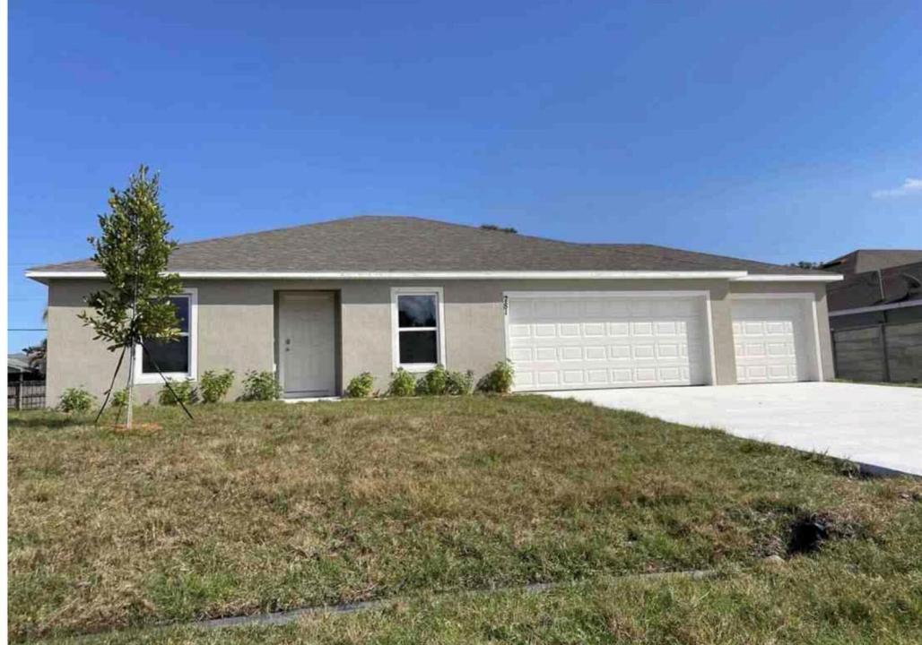 781 SW DORCHESTER Street, Port St. Lucie, Флорида 34983, Соединенные Штаты