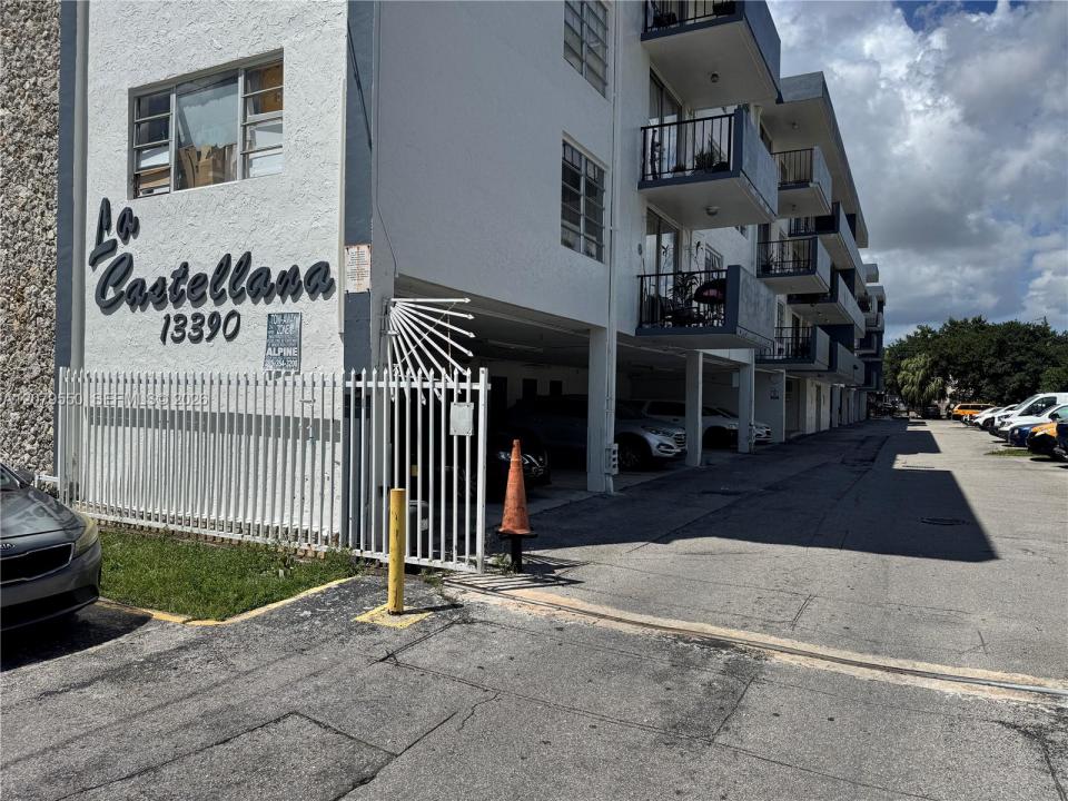 13390 NE 7th Ave 214, North Miami, Floride 33161, États-Unis