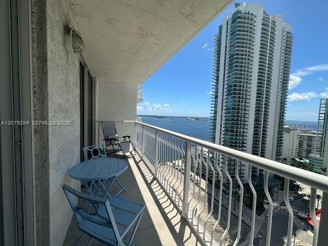 1200 Brickell Bay Dr 2303, Miami, Floride 33131, États-Unis