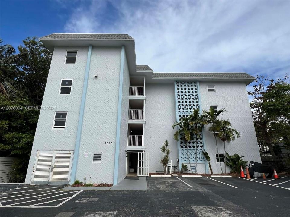 3257 NE 13th St 101, Pompano Beach, Florida 33062, Stati Uniti
