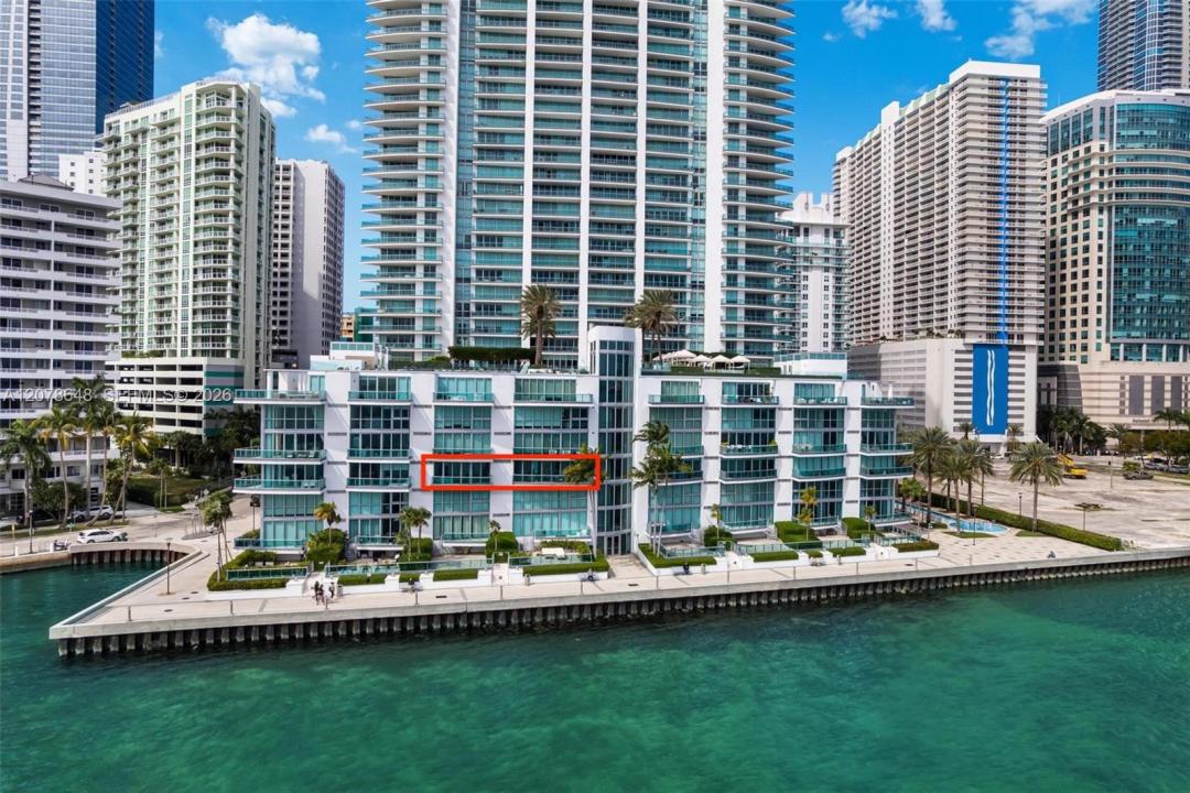 1331 Brickell Bay Dr BL-33, Miami, Florida 33131, USA
