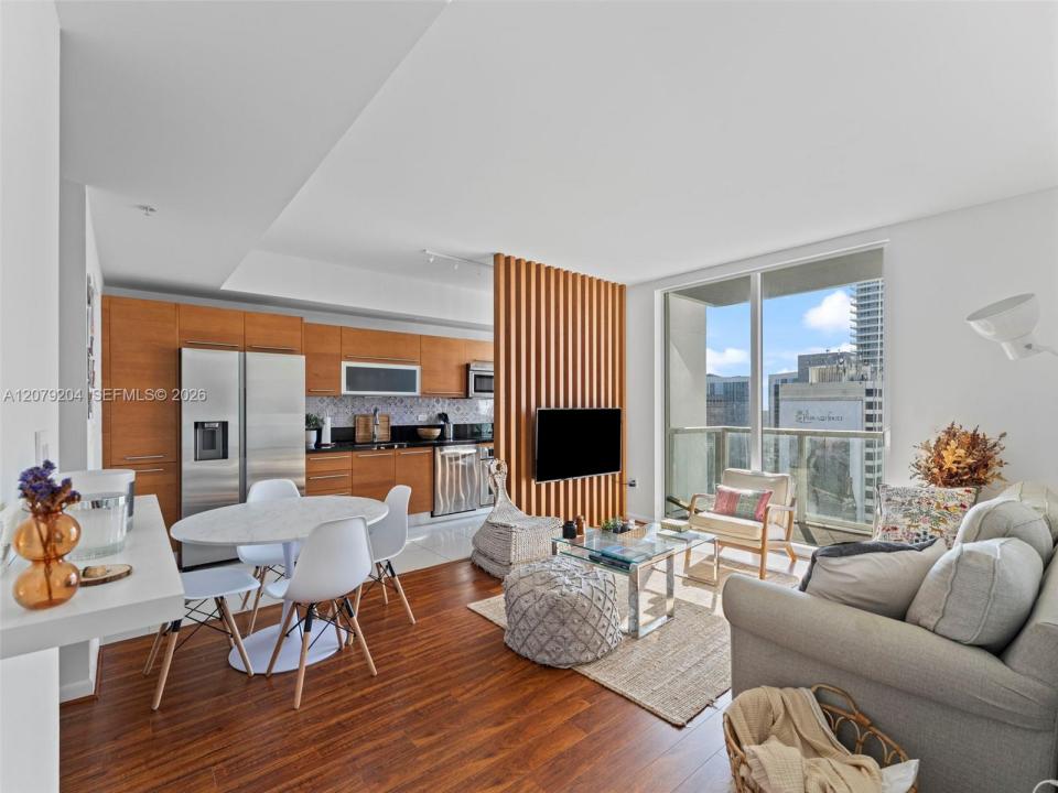 244 Biscayne Blvd 3105, Miami, Florida 33132, USA