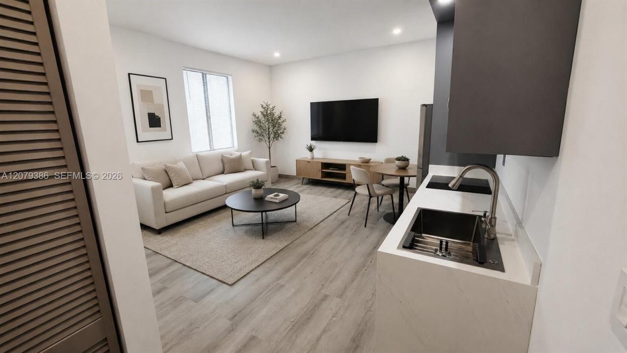 768 NW 2nd St 5, Miami, Florida 33128, Stati Uniti
