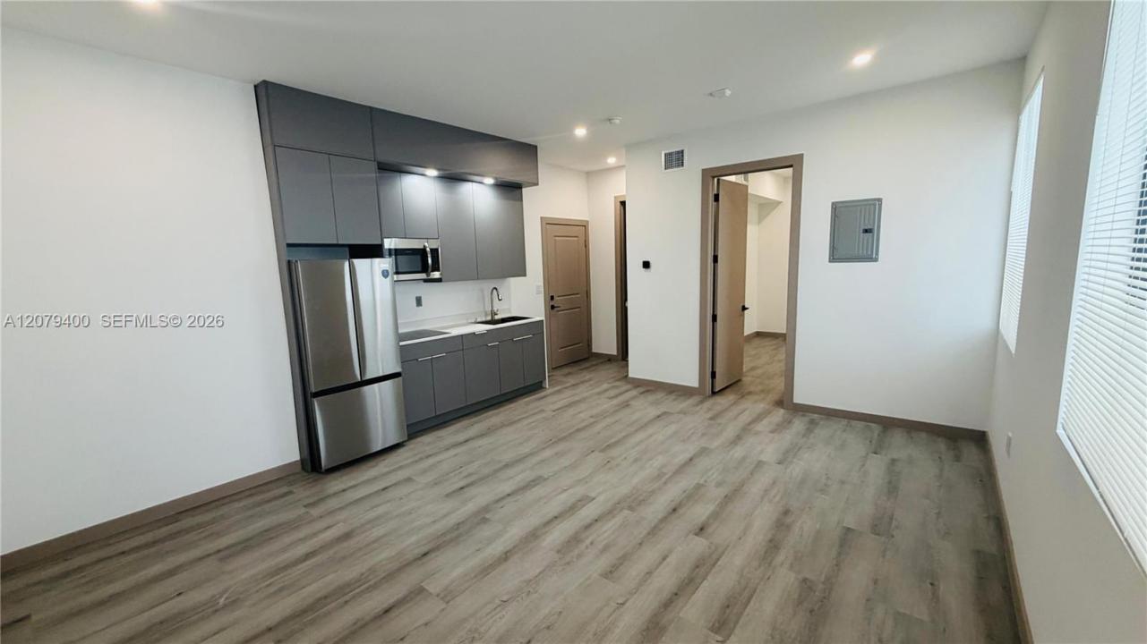 768 NW 2nd St 7, Miami, Florida 33128, Stati Uniti