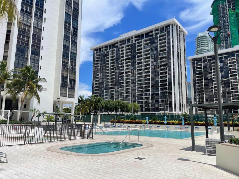 1901 Brickell Ave B506, Miami, Florida 33129, USA