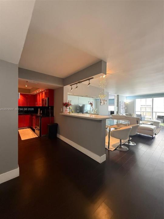 6039 Collins Ave 1505, Miami Beach, Florida 33140, Stati Uniti