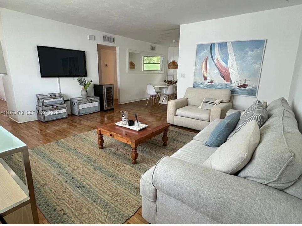 1135 101st St 4, Bay Harbor Islands, Floride 33154, États-Unis