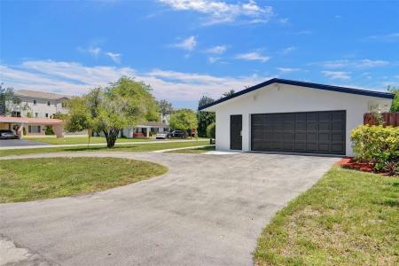 4017 NE 18th Avenue, Oakland Park, फ्लोरिडा 33334, संयुक्त राज्य अमेरिका
