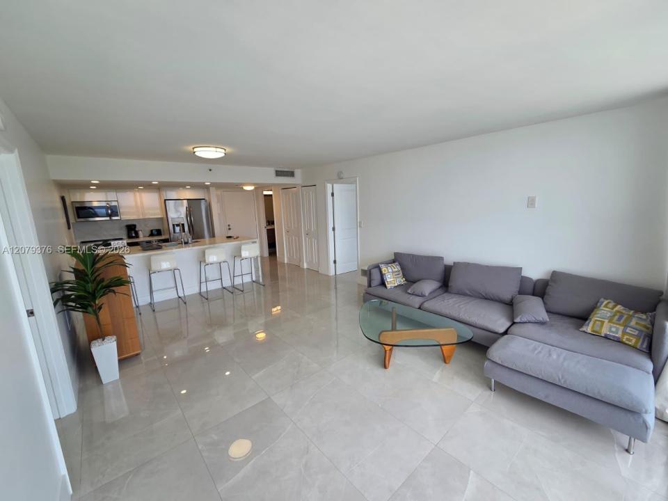 7601 E Treasure Dr 1902, North Bay Village, Flórida 33141, Estados Unidos