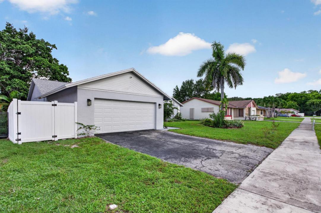 4950 SW 11th Circle, Margate, Florida 33068, Stati Uniti