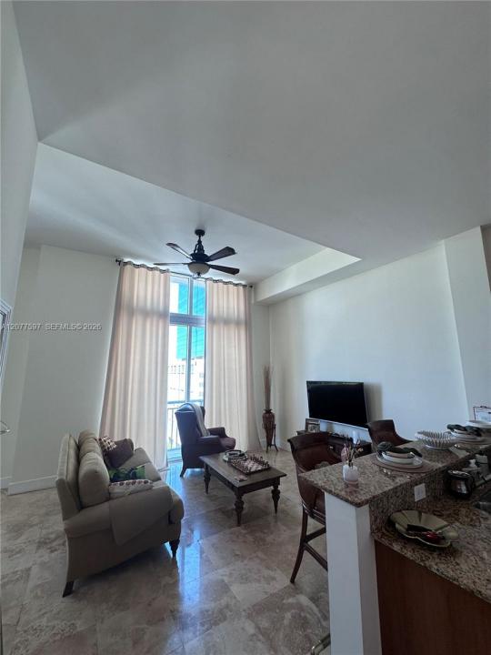 9066 SW 73 ct 703, Miami, Floride 33156, États-Unis