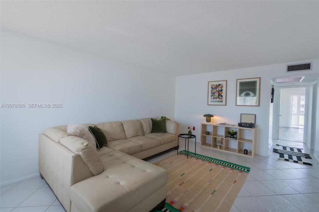 2052 E Harwood E 0, Deerfield Beach, Florida 33442, Stati Uniti