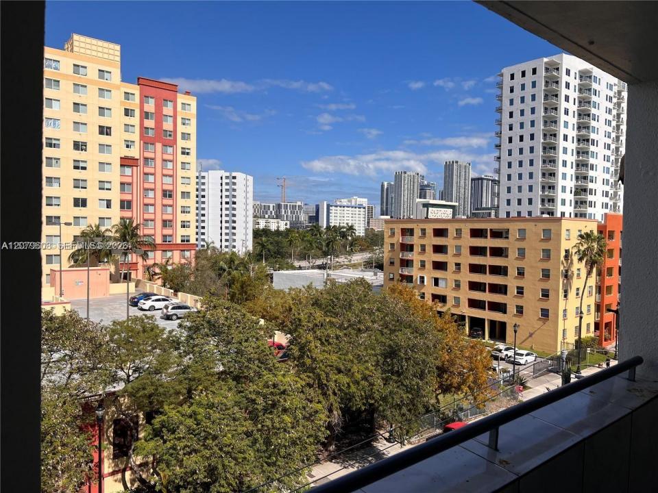 546 SW 1st St 611, Miami, Floride 33130, États-Unis