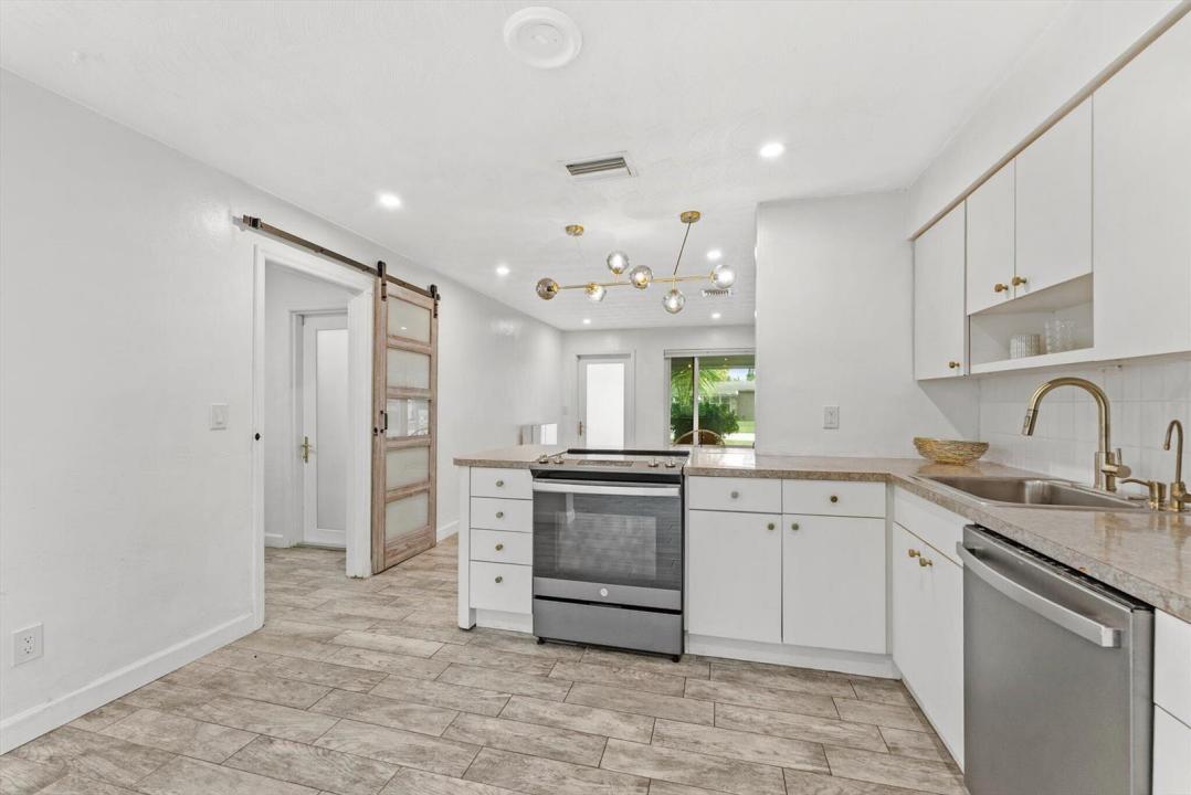 4641 SW 25TH Terrace, Dania Beach, Florida 33312, USA
