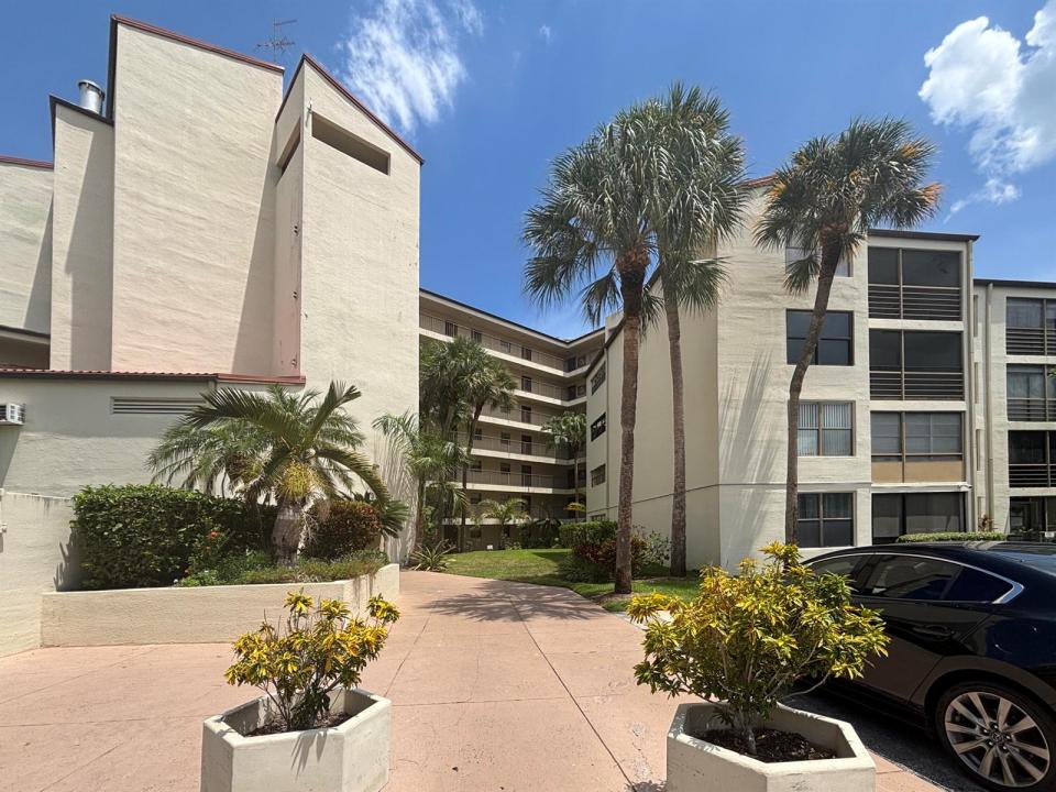 2306 S Cypress Bend Drive 420, Pompano Beach, Florida 33069, Stati Uniti