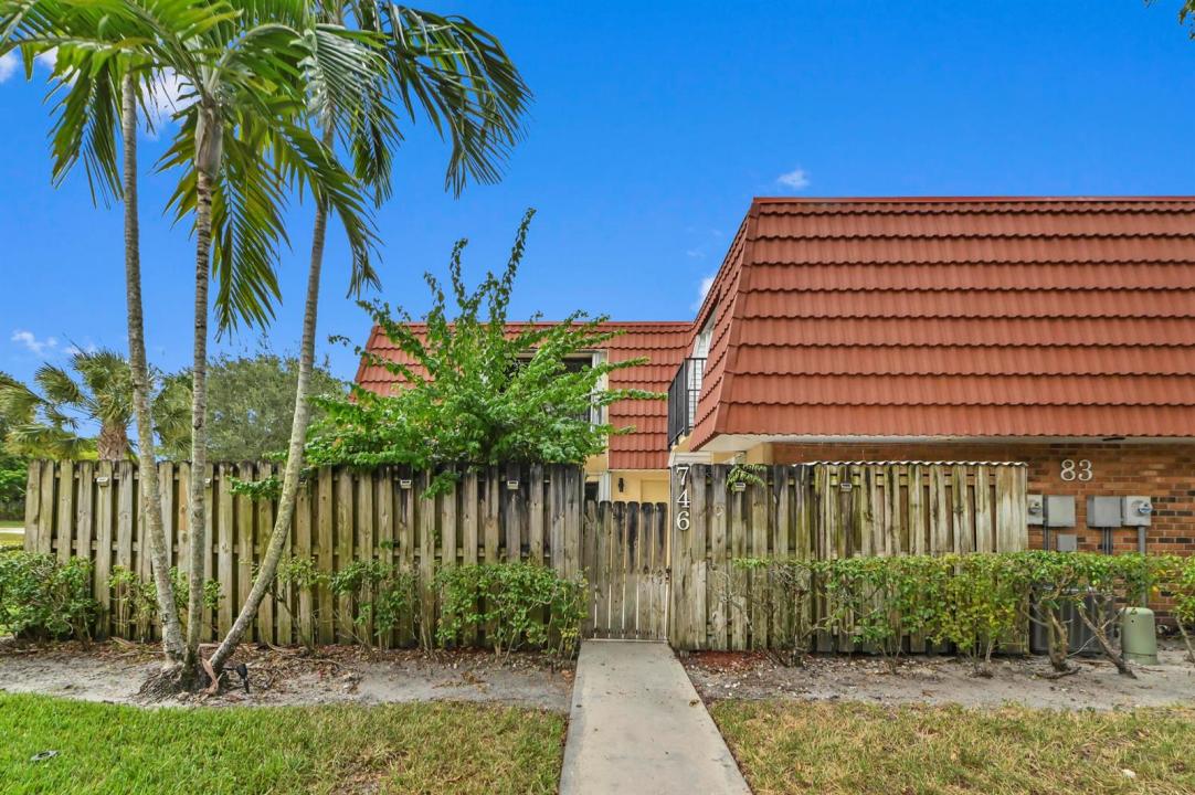 746 NW 98th Way, Plantation, Floride 33324, États-Unis