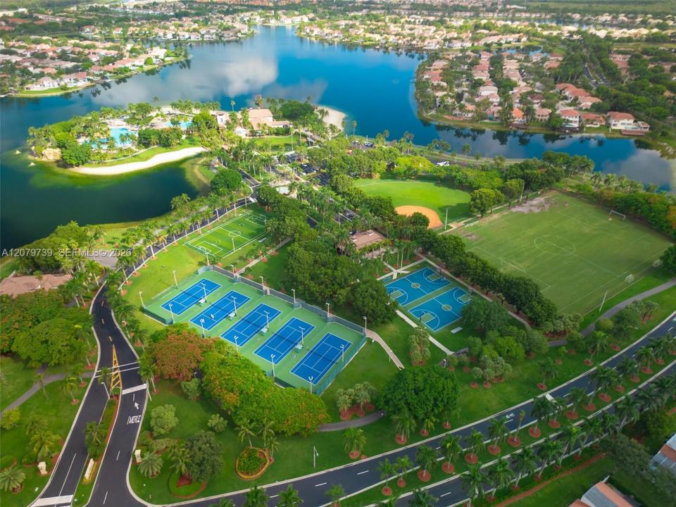 10750 NW 66th St 102, Doral, Florida 33178, USA