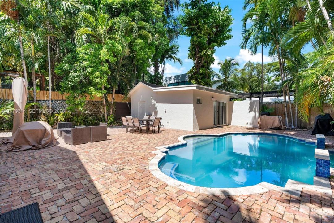 2465 Inagua Ave, Miami, Florida 33133, Stati Uniti