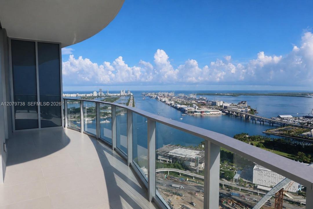 1400 biscayne blvd 4502, Miami, Floride 33132, États-Unis