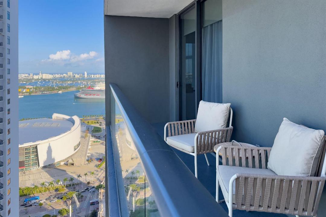 601 NE 1 Avenue 3401, Miami, Flórida 33132, Estados Unidos