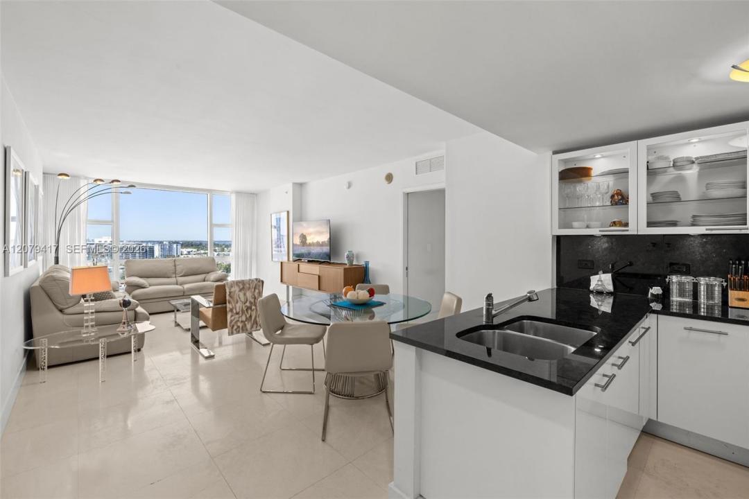 6801 Collins Ave 1401, Miami Beach, Florida 33141, USA