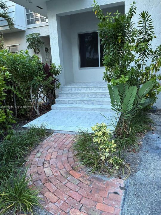 226 Sea View Dr 105, Key Biscayne, Floride 33149, États-Unis