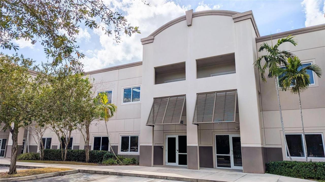 3940 CORAL RIDGE Drive 24, Coral Springs, Florida 33065, USA