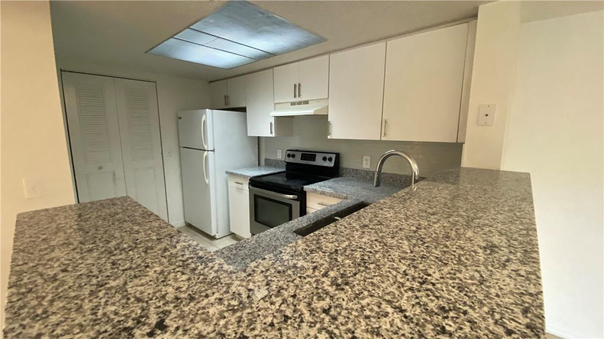 5045 WILES Road 205, Coconut Creek, Florida 33073, Stati Uniti