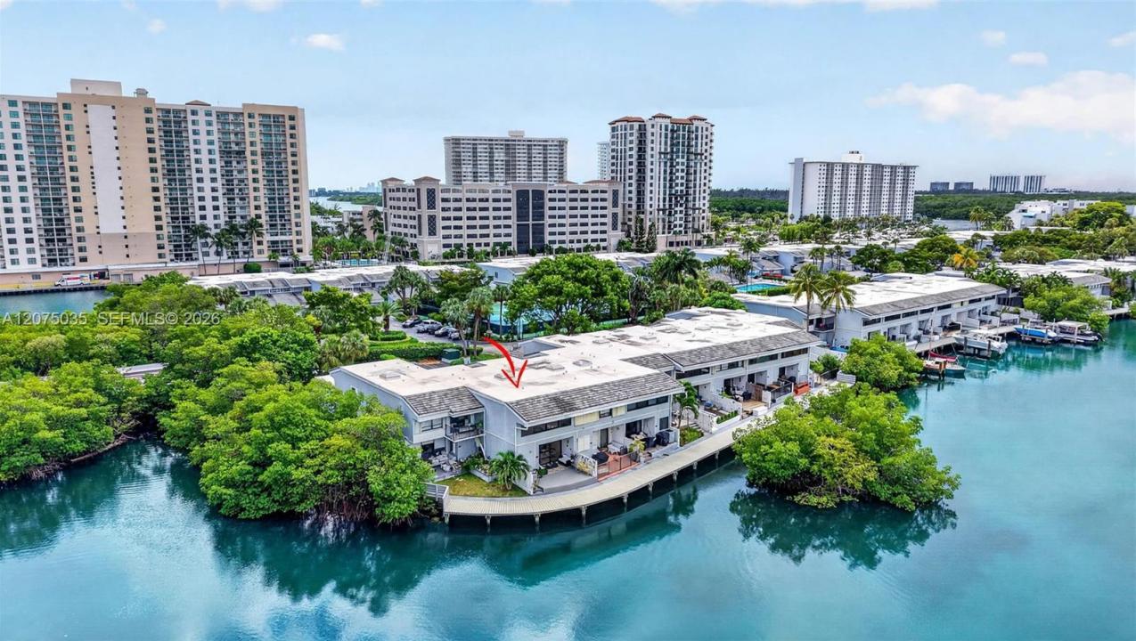 203 Poinciana Dr 103, Sunny Isles Beach, Floride 33160, États-Unis