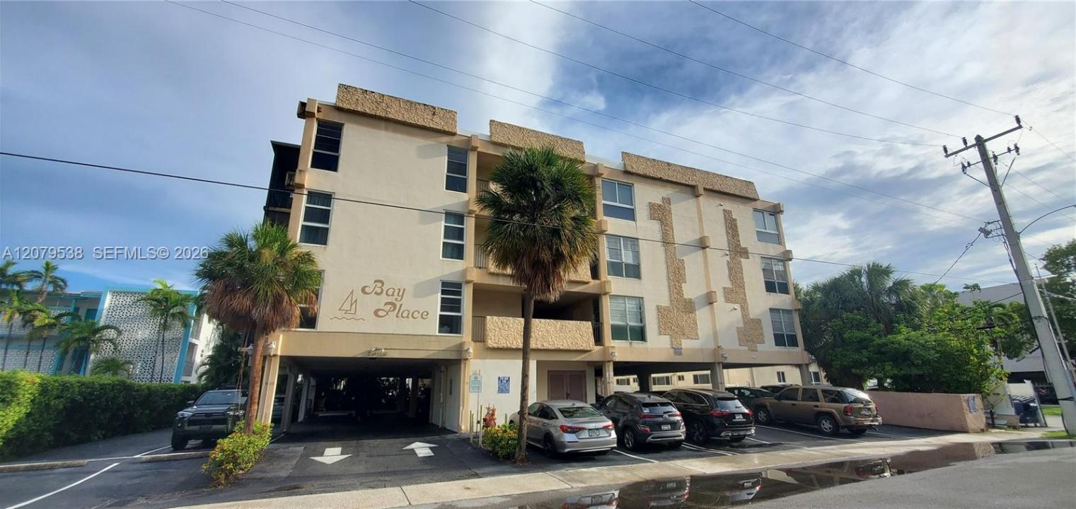 2420 Diana Dr 203, Hallandale Beach, Floride 33009, États-Unis