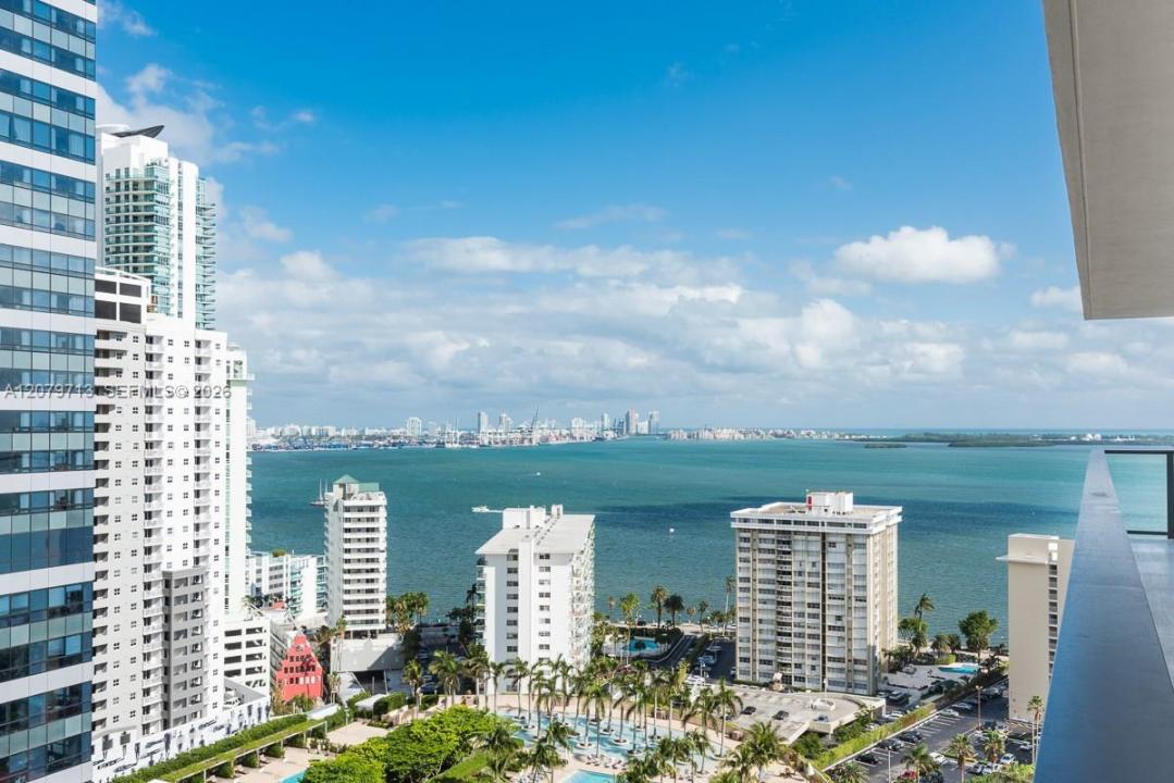 1451 Brickell Ave 2206, Miami, Floride 33131, États-Unis