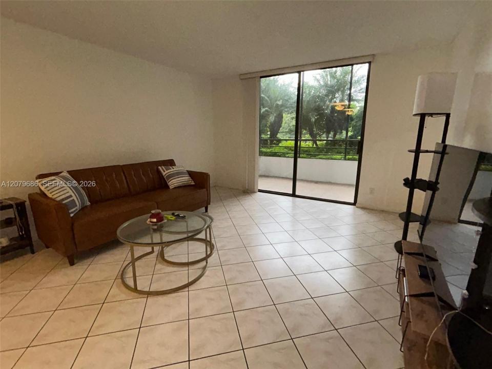 600 Three Islands Blvd 118, Hallandale Beach, Florida 33009, USA