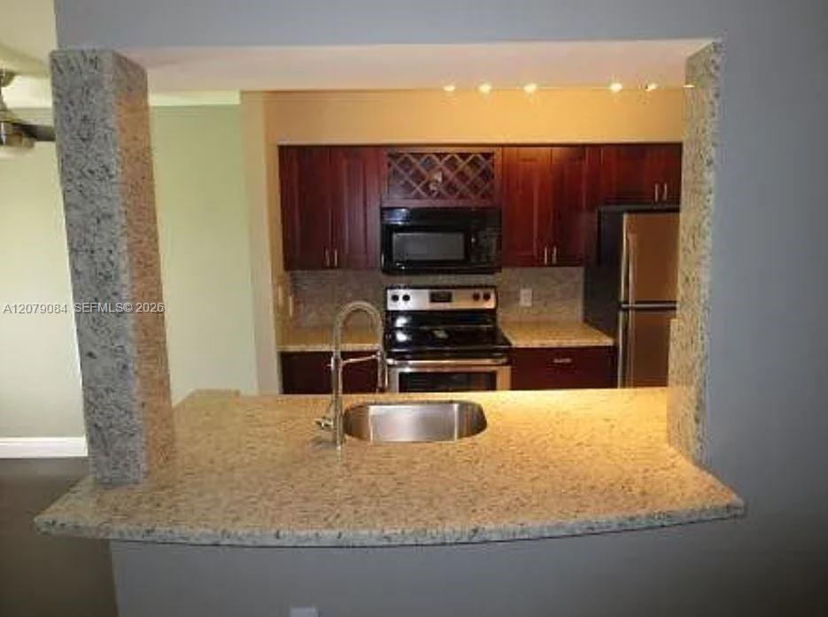 2405 NW 33rd St 1211, Oakland Park, فلوريدا 33309, الولايات المتحدة