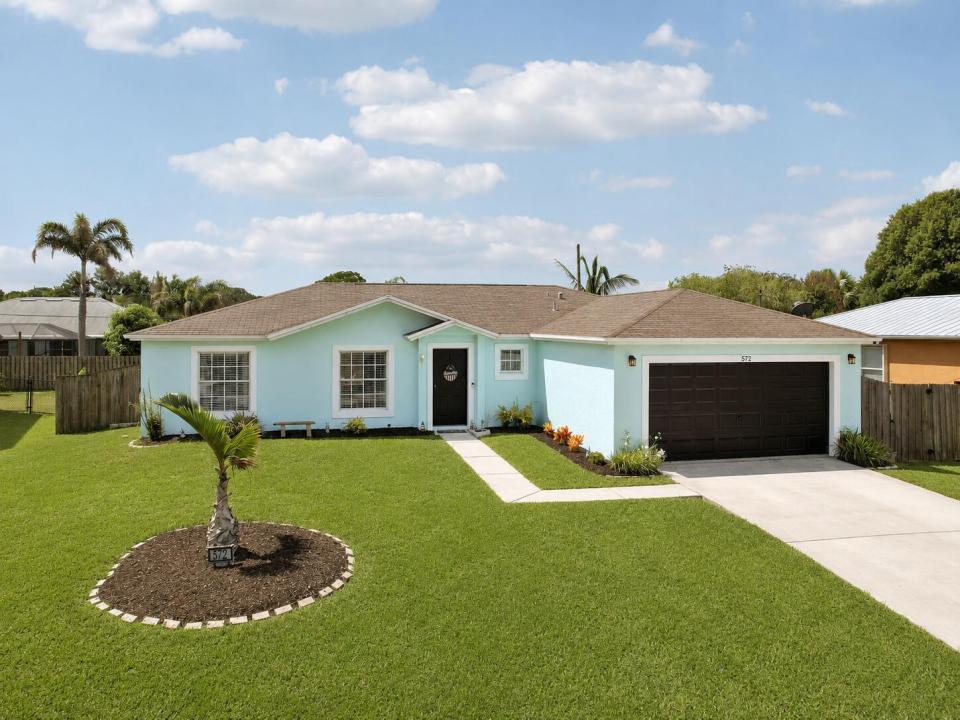 572 SW Bacon Terrace, Port St. Lucie, Florida 34953, Stati Uniti