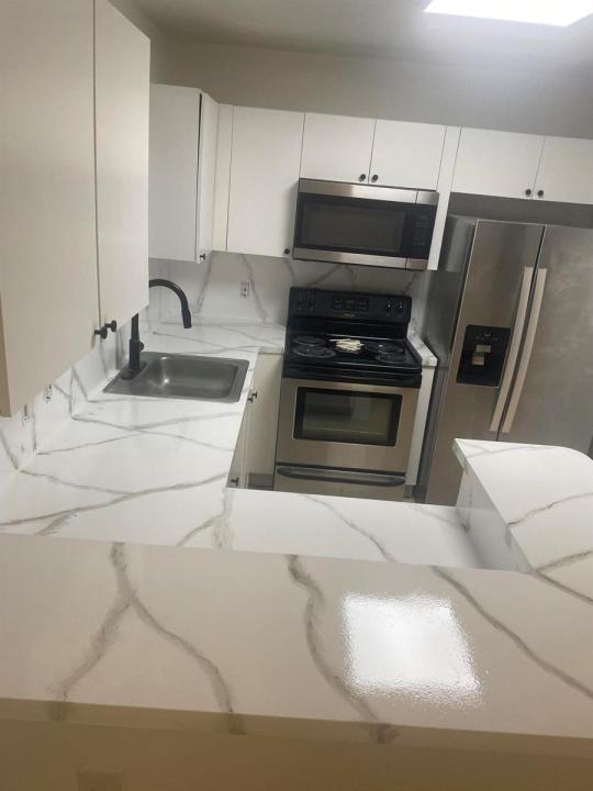 3740 N JOG Road 106, West Palm Beach, Floryda 33411, USA