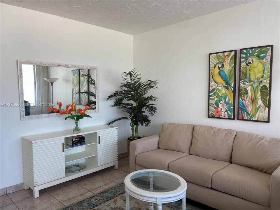 3177 S Ocean Dr 321, Hallandale Beach, Floride 33009, États-Unis