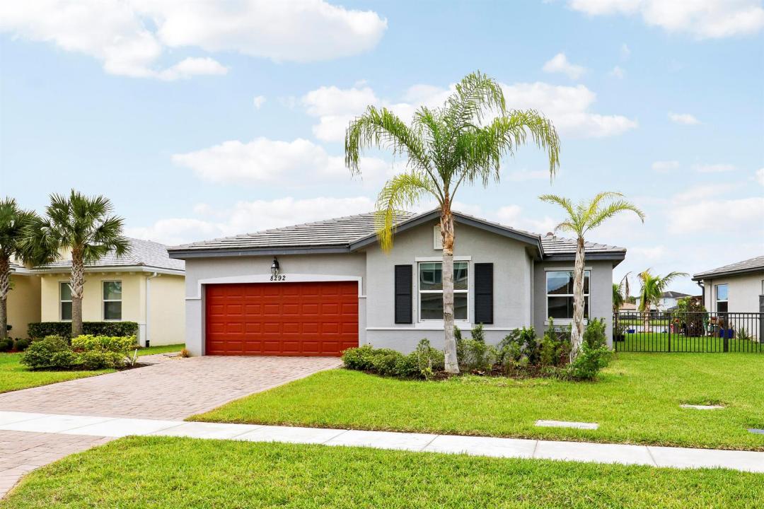 8292 NW GREENBANK Circle, Port St. Lucie, Floride 34987, États-Unis