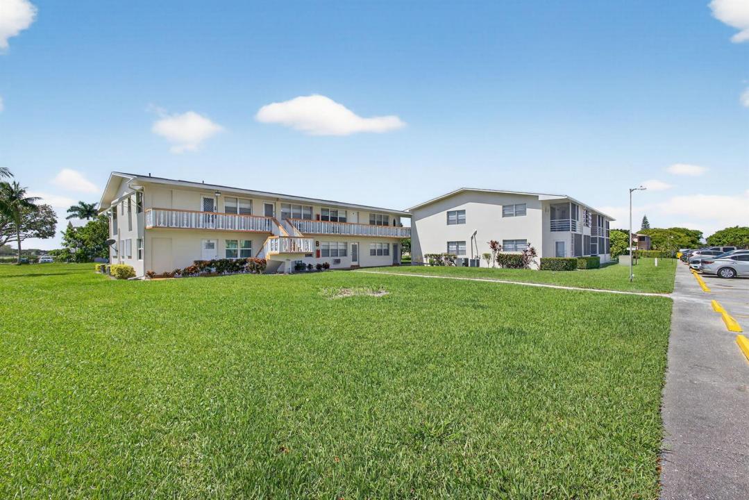 43 EASTHAMPTON B, West Palm Beach, Florida 33417, USA