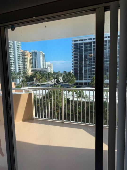 1985 S OCEAN S Drive 3L, Hallandale Beach, Floride 33009, États-Unis