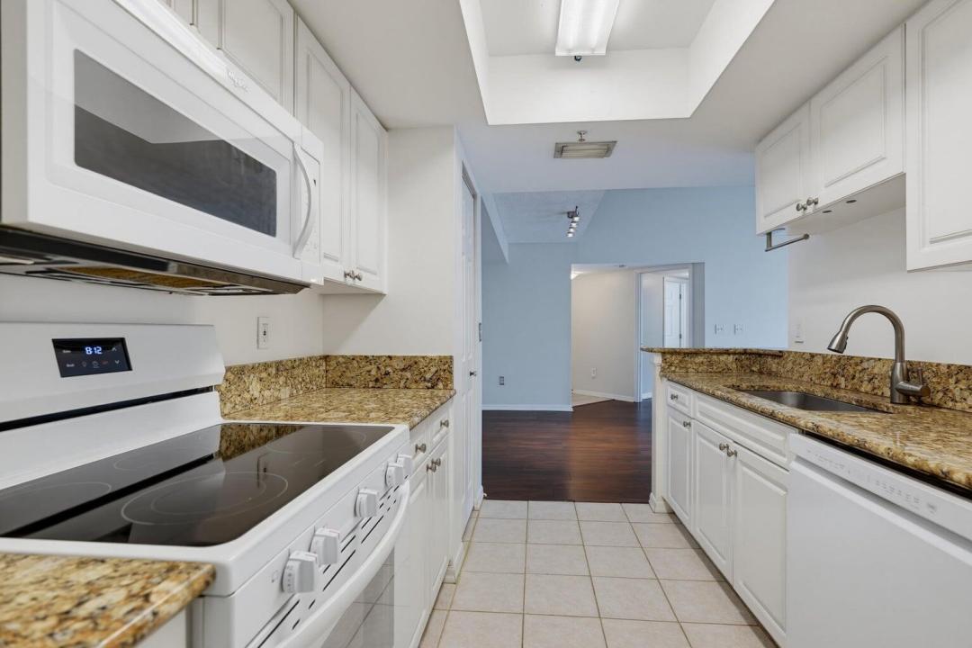 400 CRESTWOOD N Court 417, Royal Palm Beach, فلوريدا 33411, الولايات المتحدة