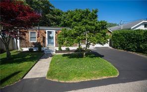 28 Crest Street, Middletown, Rhode Island 02842, USA