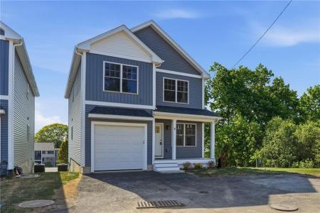 8 Teresa Ann Crossing 8, West Warwick, 羅德島州 02893, 美國