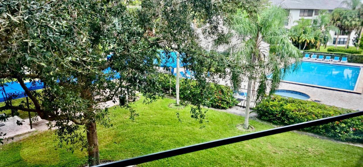 1719 WHITEHALL Drive 303, Davie, Floride 33324, États-Unis