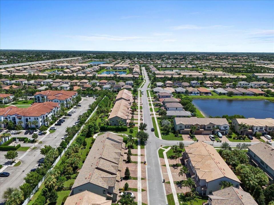 4606 San Fratello Circle, Lake Worth, Florida 33467, USA