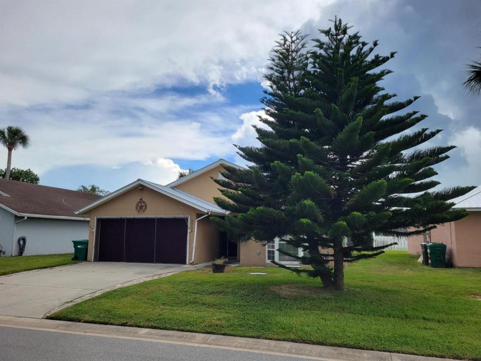 5006 SE 43RD Trace, Okeechobee, Florida 34974, USA