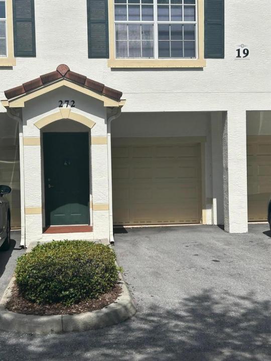 272 SE KITCHING Circle, Stuart, Florida 34994, USA