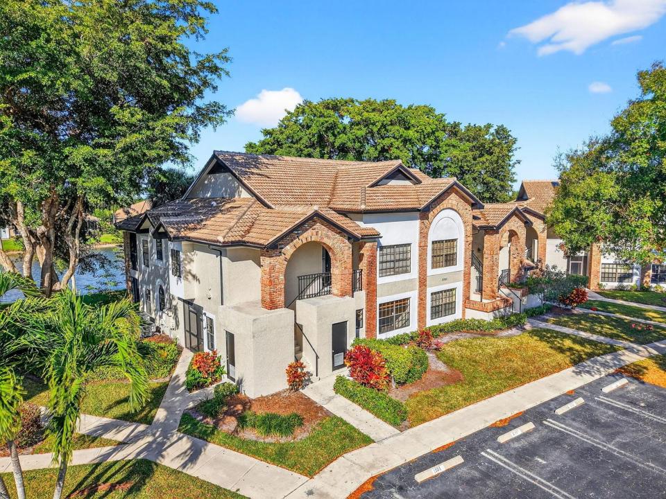 8065 Aberdeen Drive 101, Boynton Beach, Florida 33472, USA