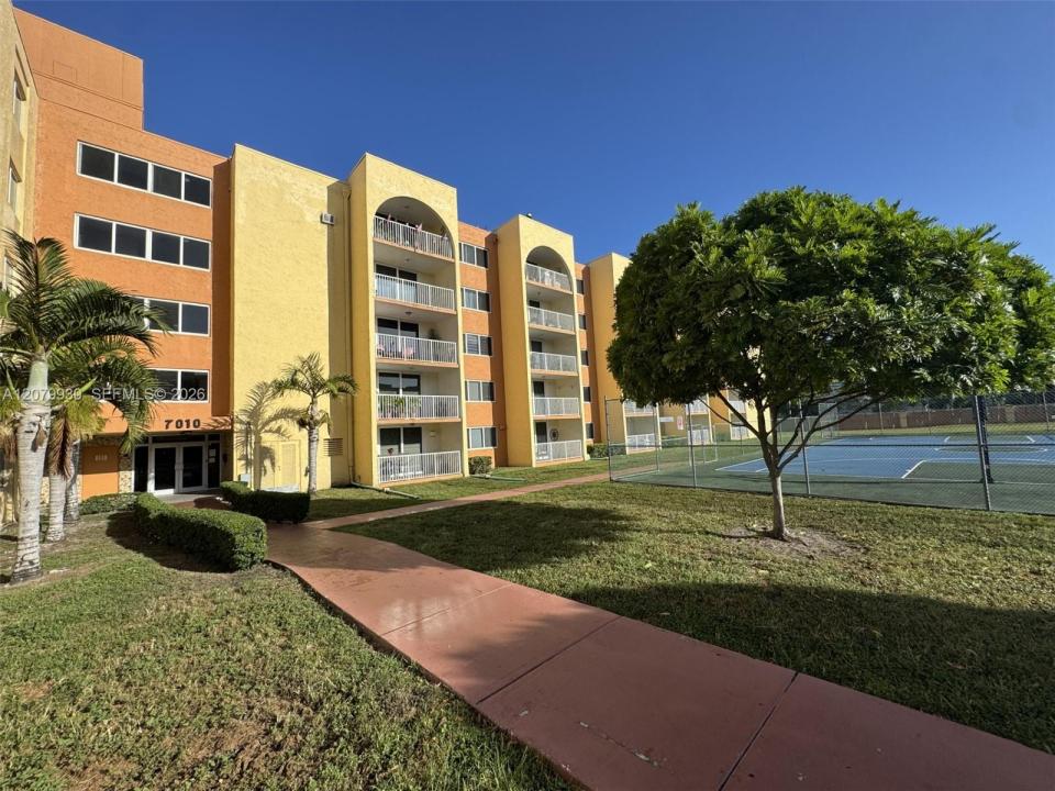 7010 NW 186th St 5-107, Hialeah, Floride 33015, États-Unis